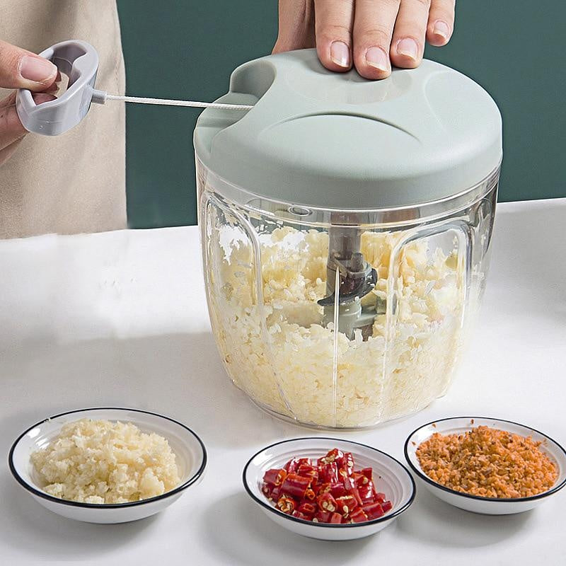 Manual food cutter 500/900ml. Work with meat, vegetables, fruit and more.
Choose between more sizes.