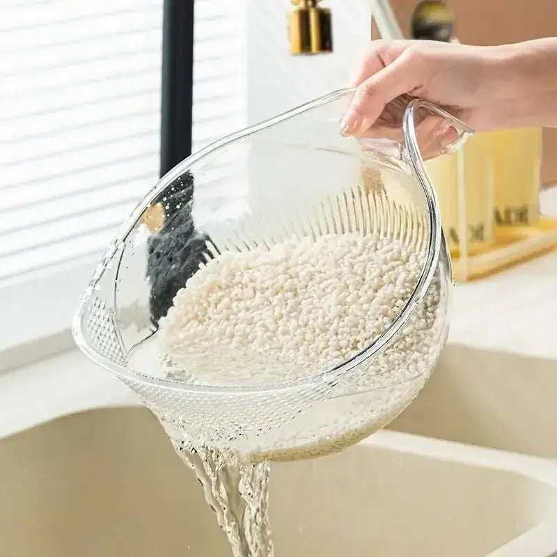 Smart gadget with handle for washing rice, fruit and vegetables. Keep it easy to wash!