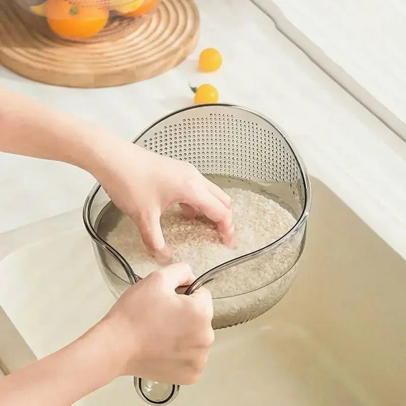Smart gadget with handle for washing rice, fruit and vegetables. Keep it easy to wash!