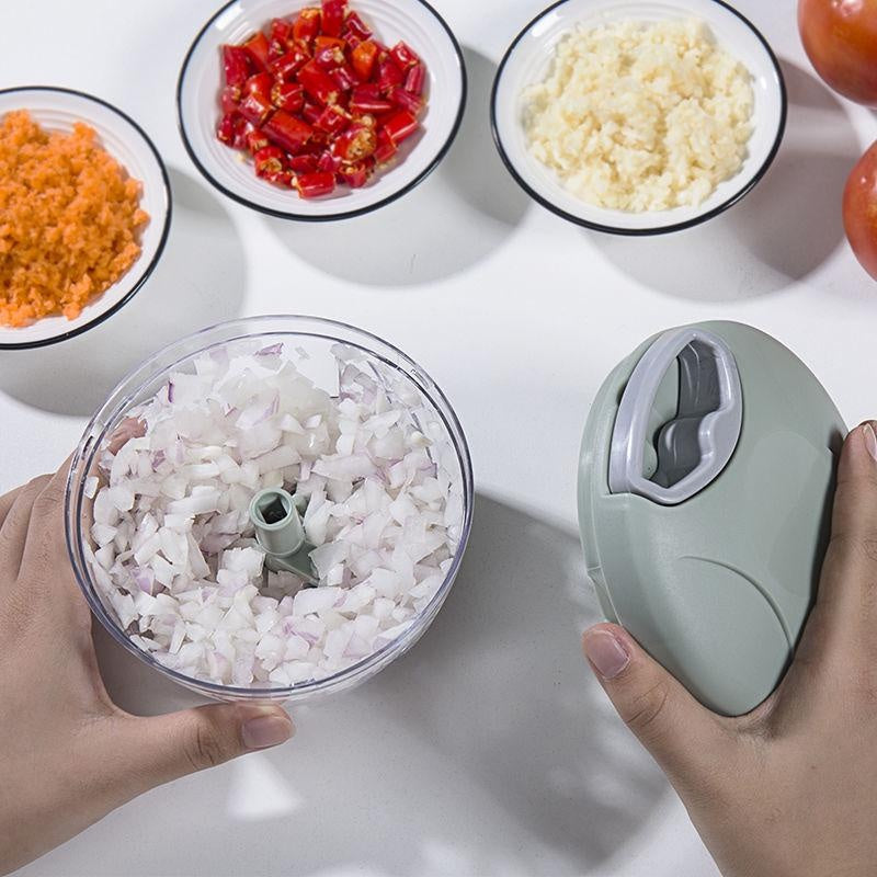 Manual food cutter 500/900ml. Work with meat, vegetables, fruit and more. 
Choose between more sizes.