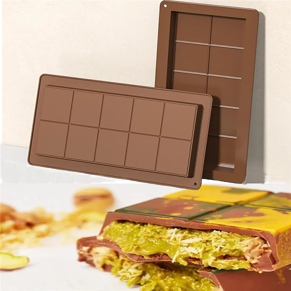 Dubai chocolate bar molds 2 pack.
Deep and large silicone chocolate molds.